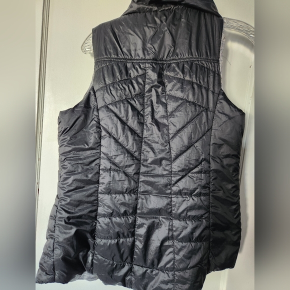 Reversible vest - Picture 3 of 4